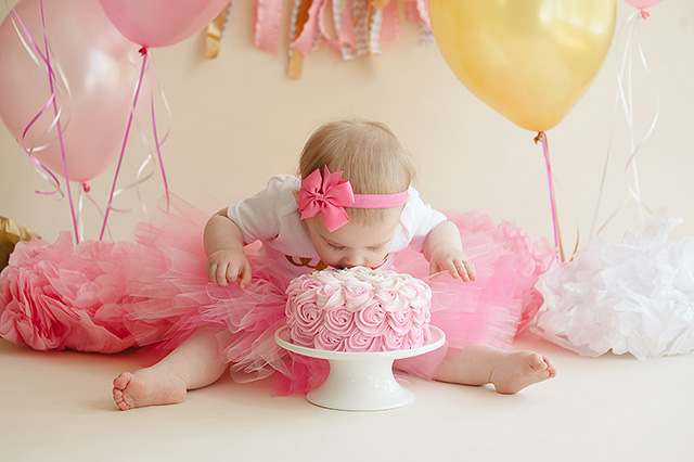 Clara-1yr-cake-feature
